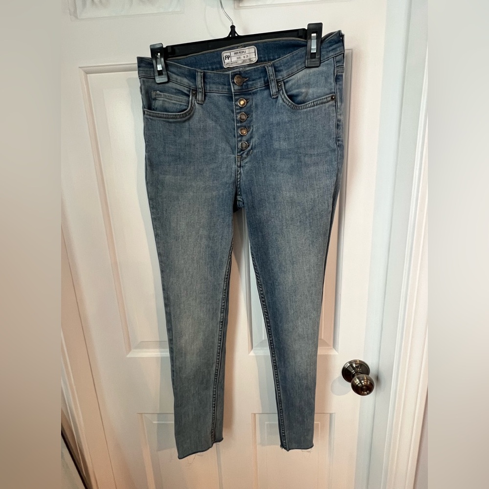 Lucky Brand “Sienna Cigarette” Skinny Jeans Medium Wash Size 0/25